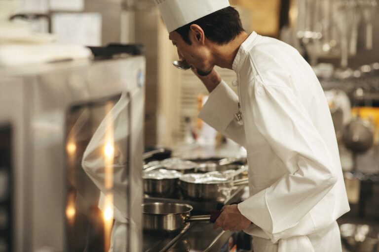 キッチンスタッフ